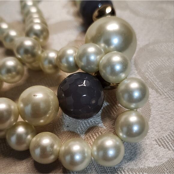 Vintage 70's Massive Glass Pearls Necklace - Picture 7 of 14